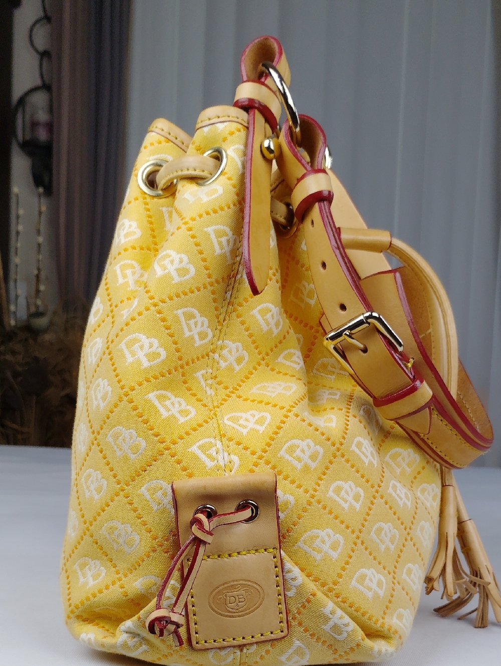Dooney & Bourke Drawstring Slouch Handbag. - Picture 4 of 16